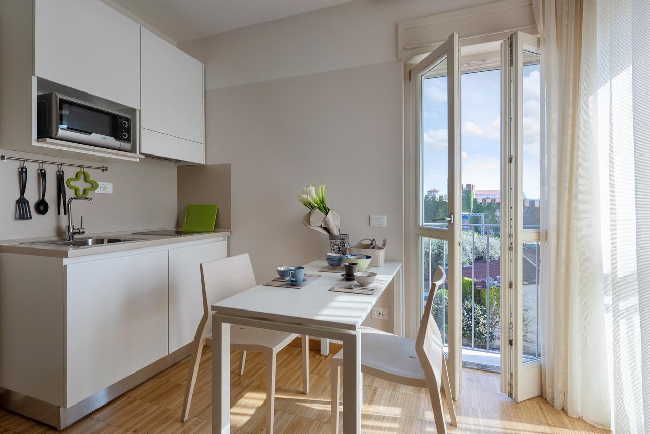 Vialeromadodici Rooms & Apartments Lazise Exterior photo